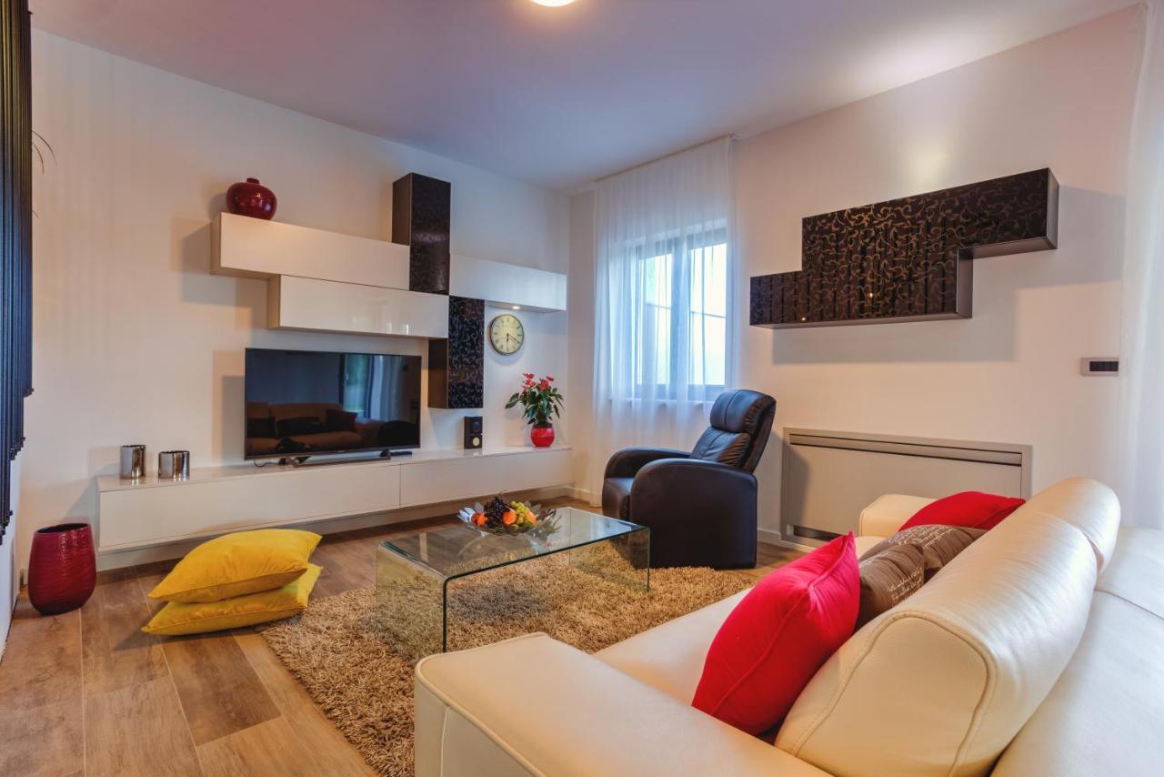 Villa Flora Vabriga Tar-Vabriga Exteriör bild
