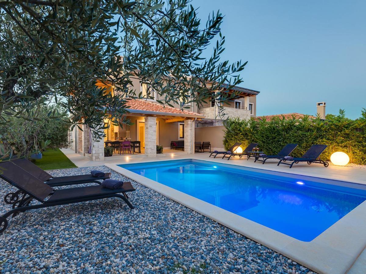 Villa Flora Vabriga Tar-Vabriga Exteriör bild