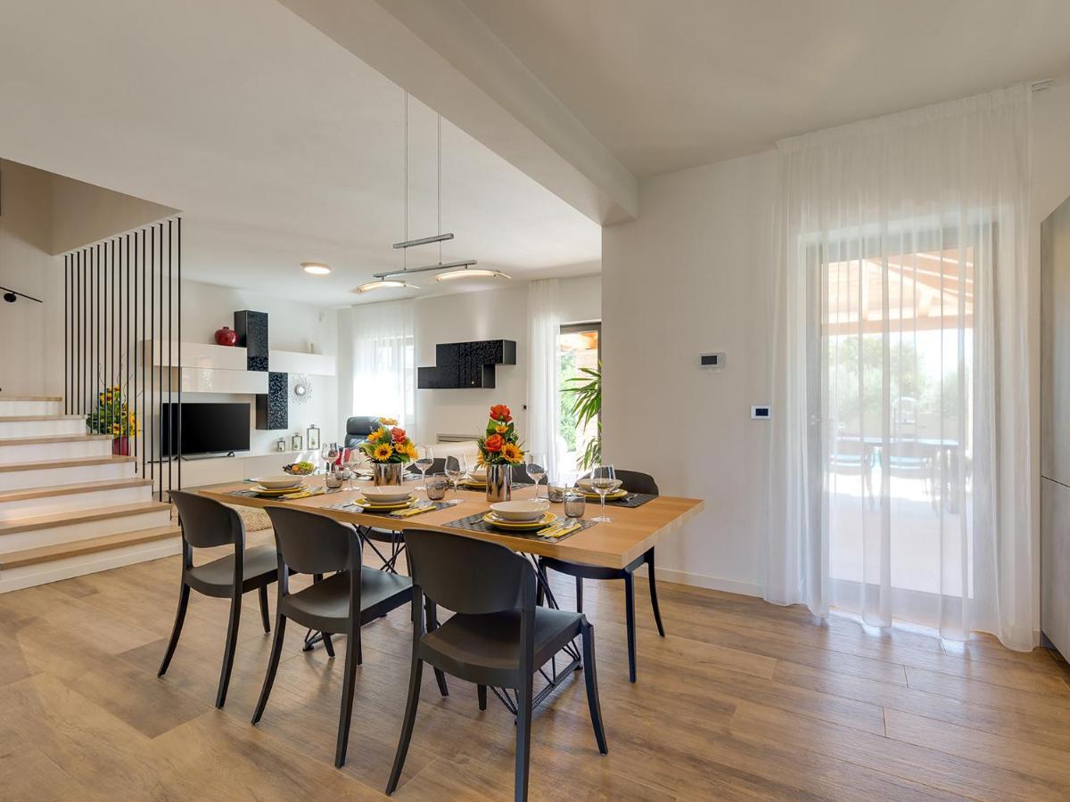 Villa Flora Vabriga Tar-Vabriga Exteriör bild