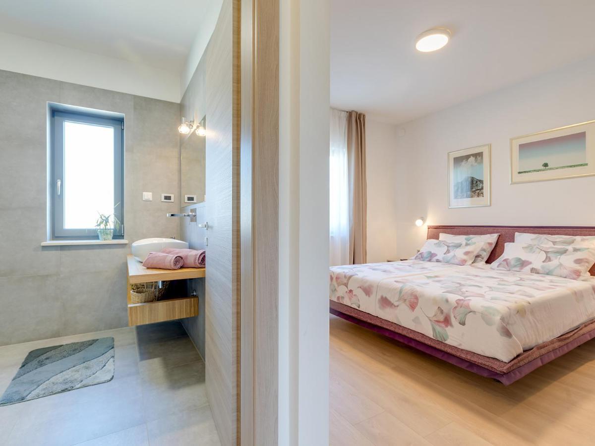 Villa Flora Vabriga Tar-Vabriga Exteriör bild